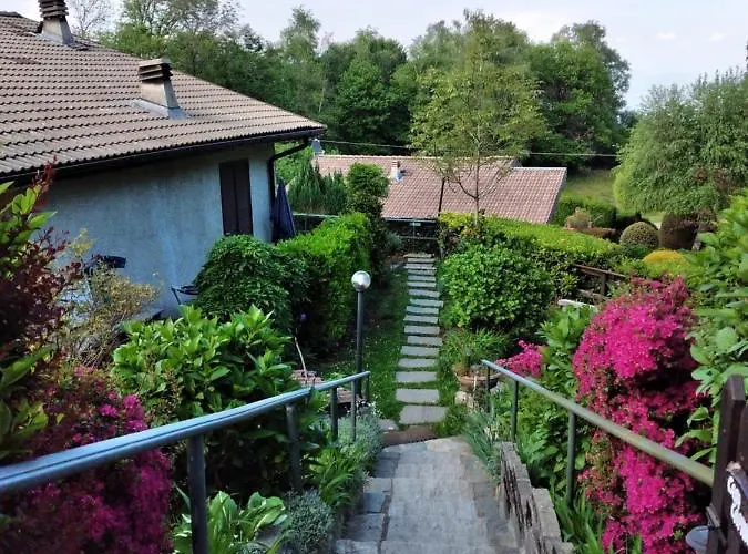 Semesterbostad Maison Al Nocino Stresa